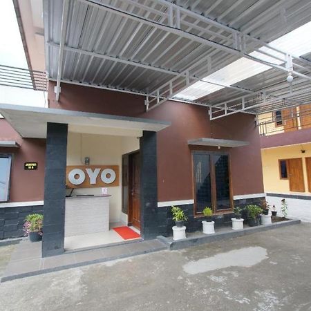 Oyo 347 Bayang Brothers Guest House Maguwo Eksteriør bilde