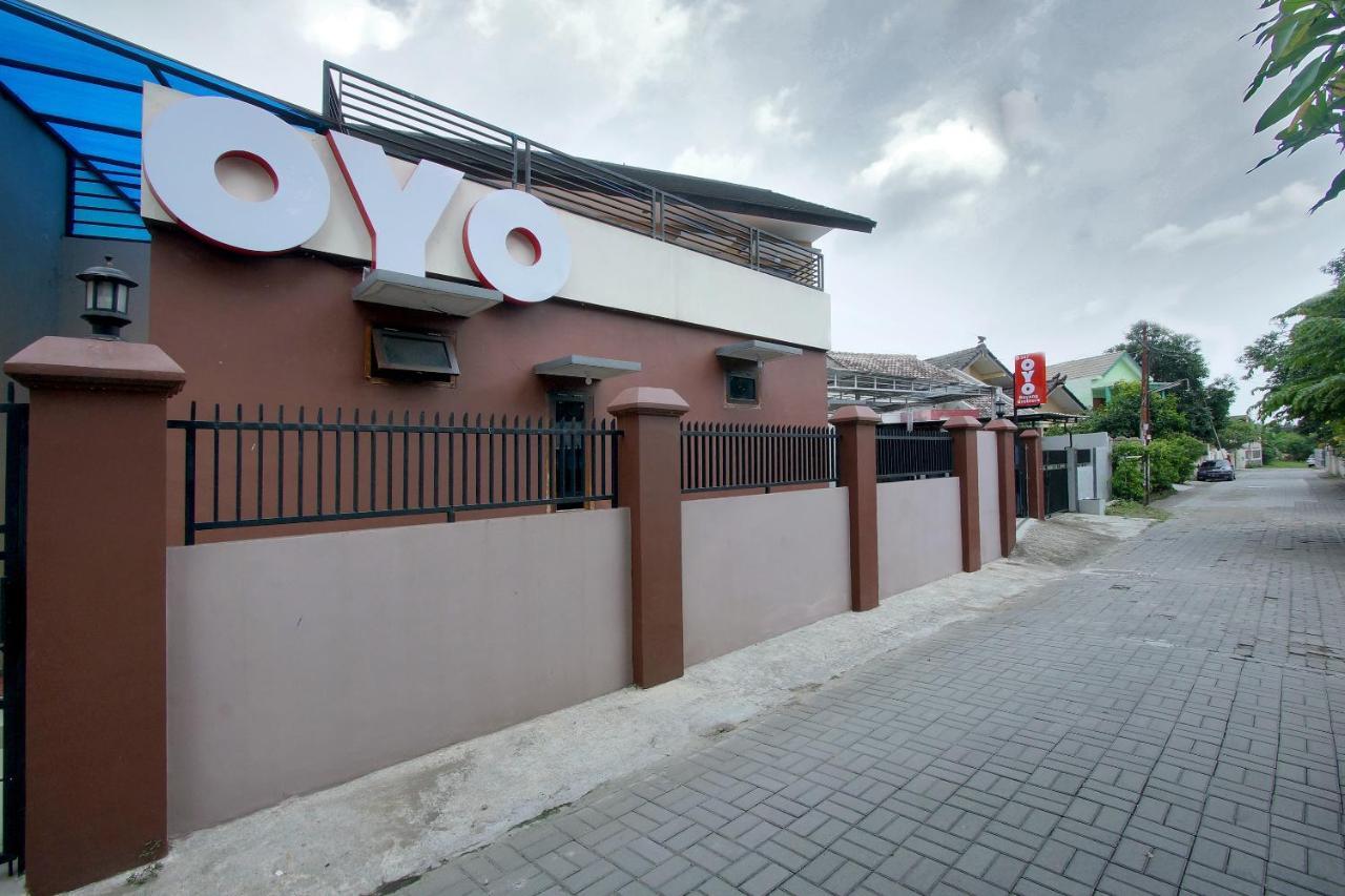 Oyo 347 Bayang Brothers Guest House Maguwo Eksteriør bilde