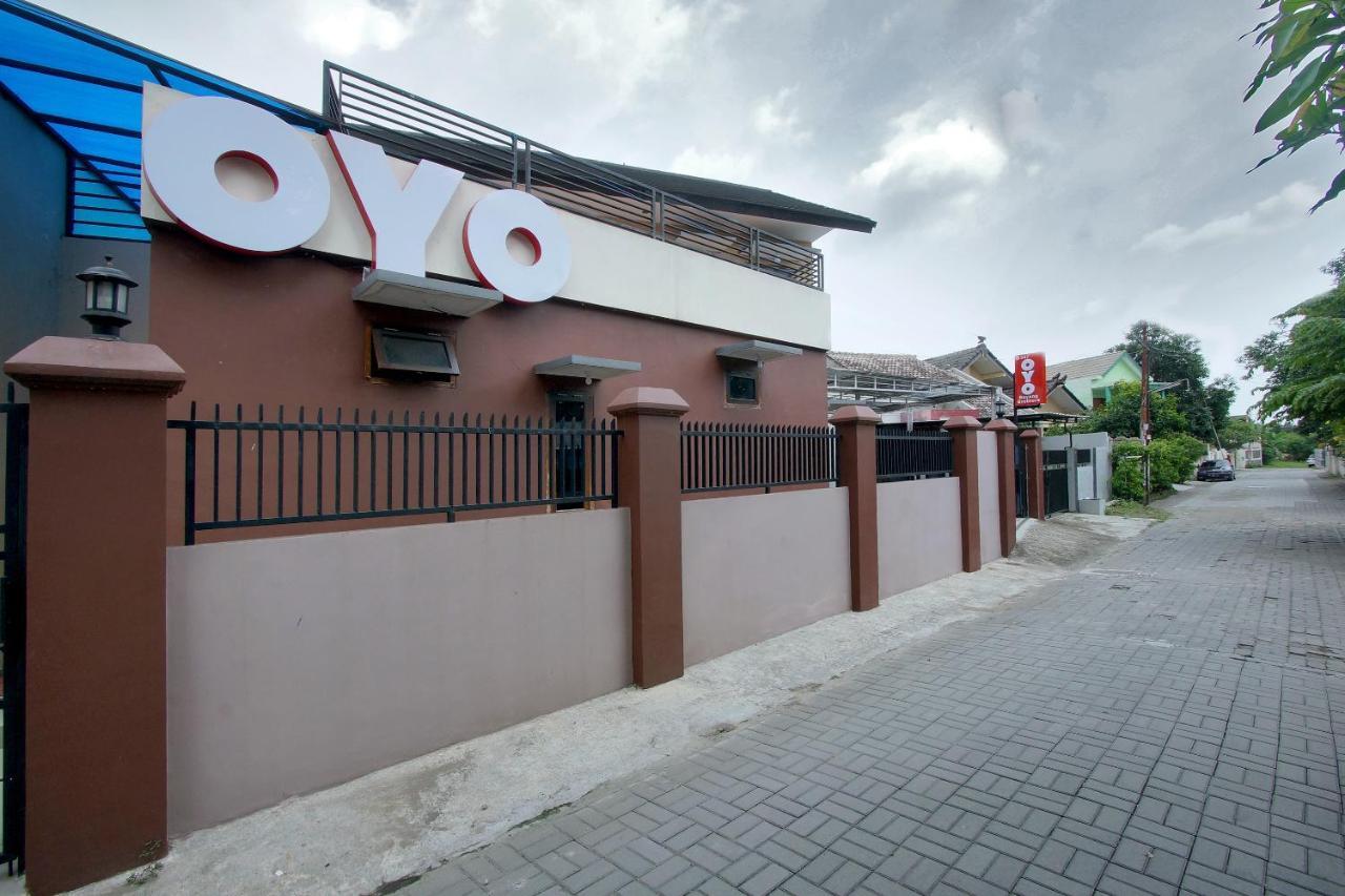 Oyo 347 Bayang Brothers Guest House Yogyakarta Eksteriør bilde