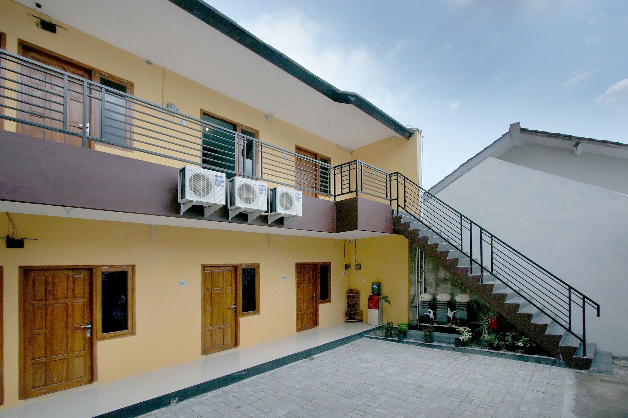 Oyo 347 Bayang Brothers Guest House Maguwo Eksteriør bilde